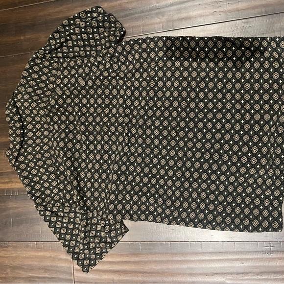 Abercrombie Men’s Slim Viscose camp Collar Shirt - Picture 3 of 3